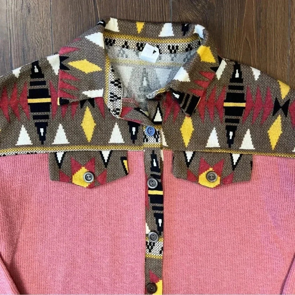 7th Ray pink Aztec button up SZ SM - Picture 3 of 4